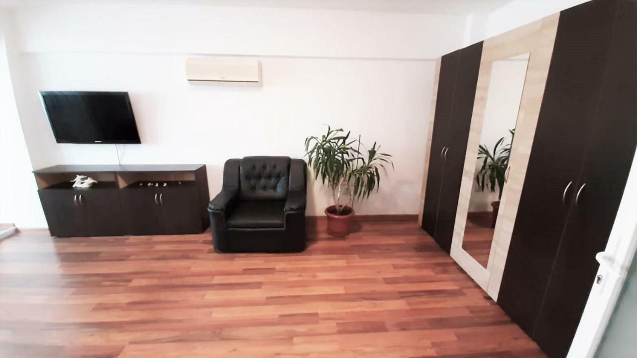 Ultracentral - Apartament Modern - Panoramic View Bacău エクステリア 写真